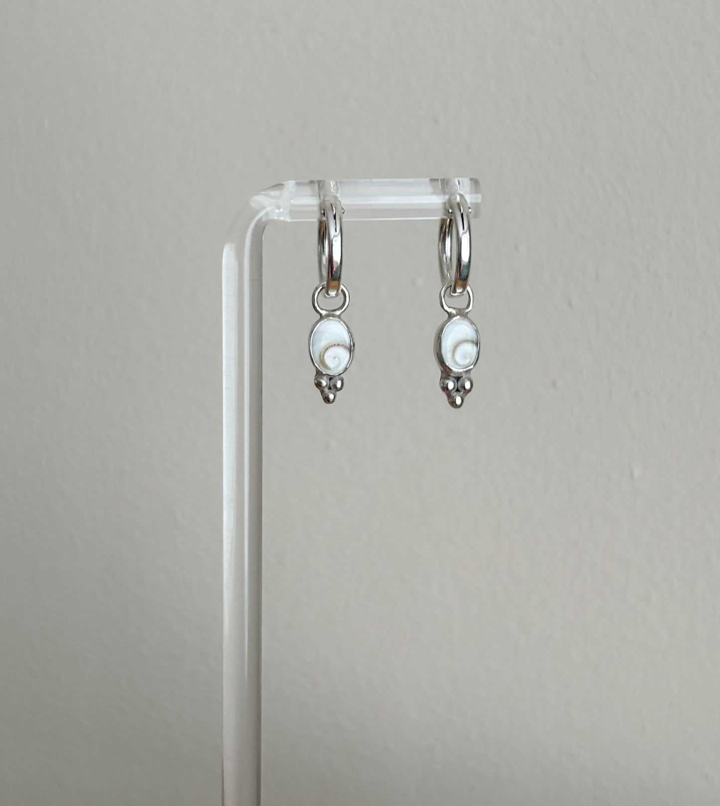 Shiva shell hoops