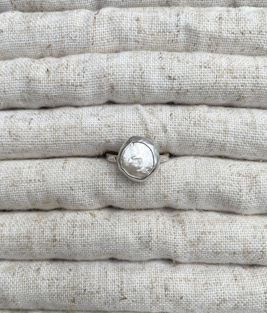Coin pearl ring